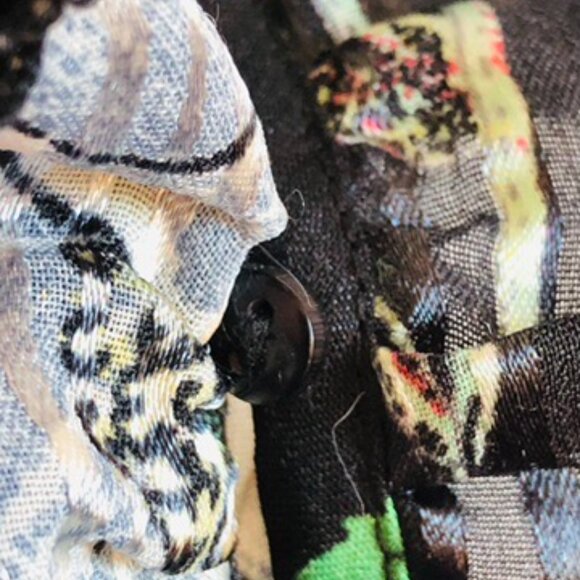 Pretty Floral Sheer Top by Dex the Suit Shop NYC - Picture 8 of 14